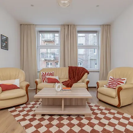 Glow - Retro Dolne Apartment